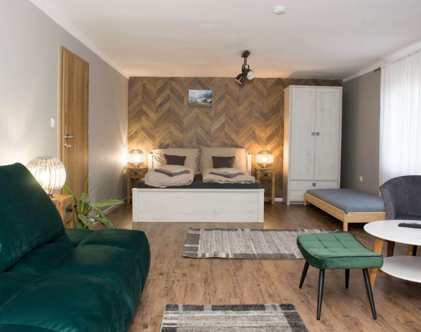 Kis-dél Apartman a Bükki Kövek Vendégházban Bükkszentkereszten.
